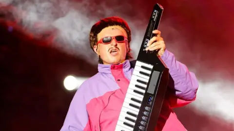US alt‑pop artist Oliver Tree dies after helicopter crash over Brazil