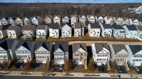 Exploring the Potential Impact of US Interest Rate Cuts on the Housing Market
