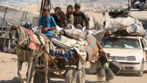 Israeli Military Evacuates Gaza City Residents Ahead of Major Offensive