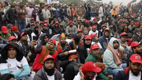 Tarique Rahman Returns to Bangladesh After 17 Years in Exile Amid Political Turmoil