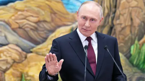 Putin Reinforces Territorial Demands as Diplomatic Talks With the U.S. Loom