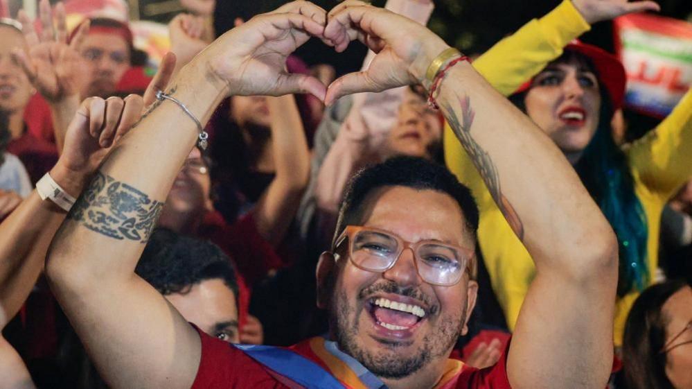 Lula supporters celebrating victory