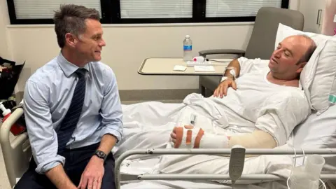 Acts of Bravery Emerge Amid Bondi Beach Tragedy