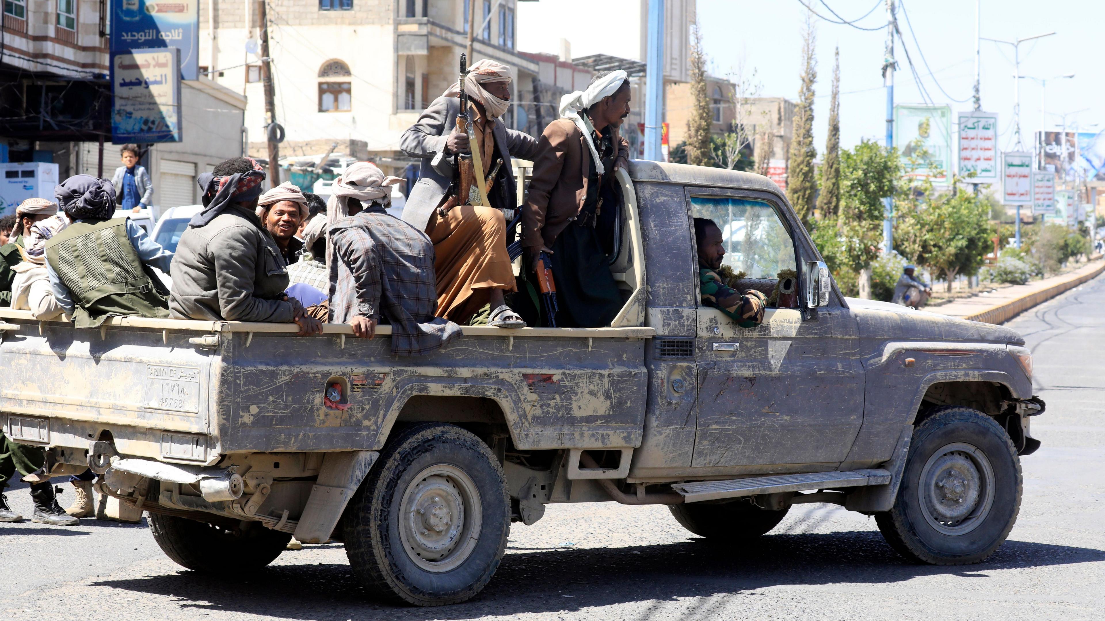 Three Fatalities in Houthi‑Targeted Attacks on Saudi Airports