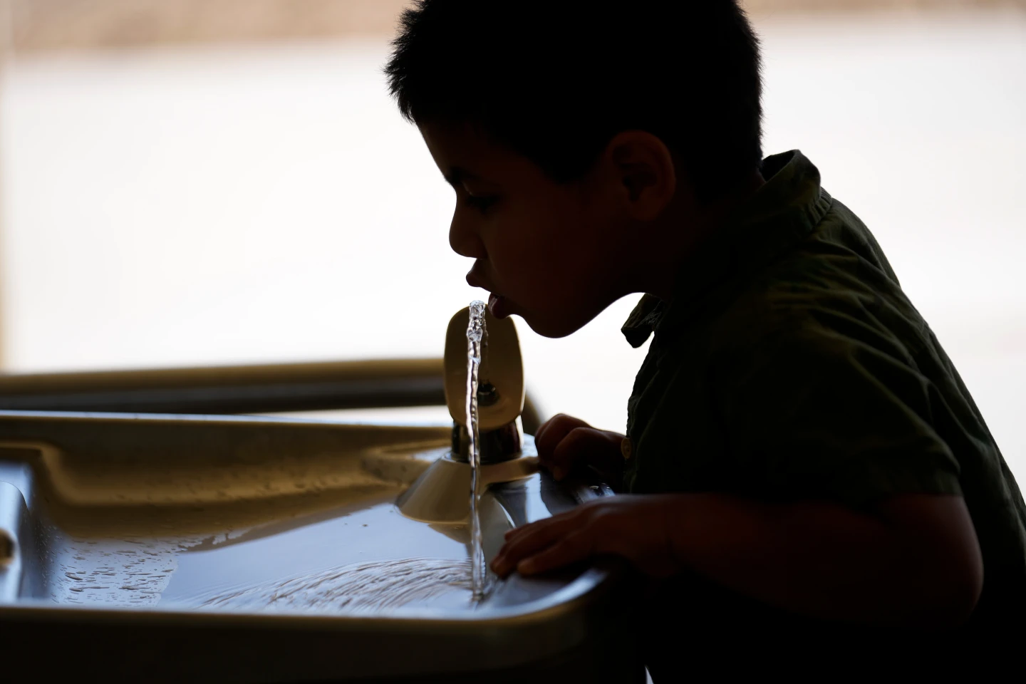 Fluoride Shortage in U.S. Drinking Water Linked to Middle East Conflicts