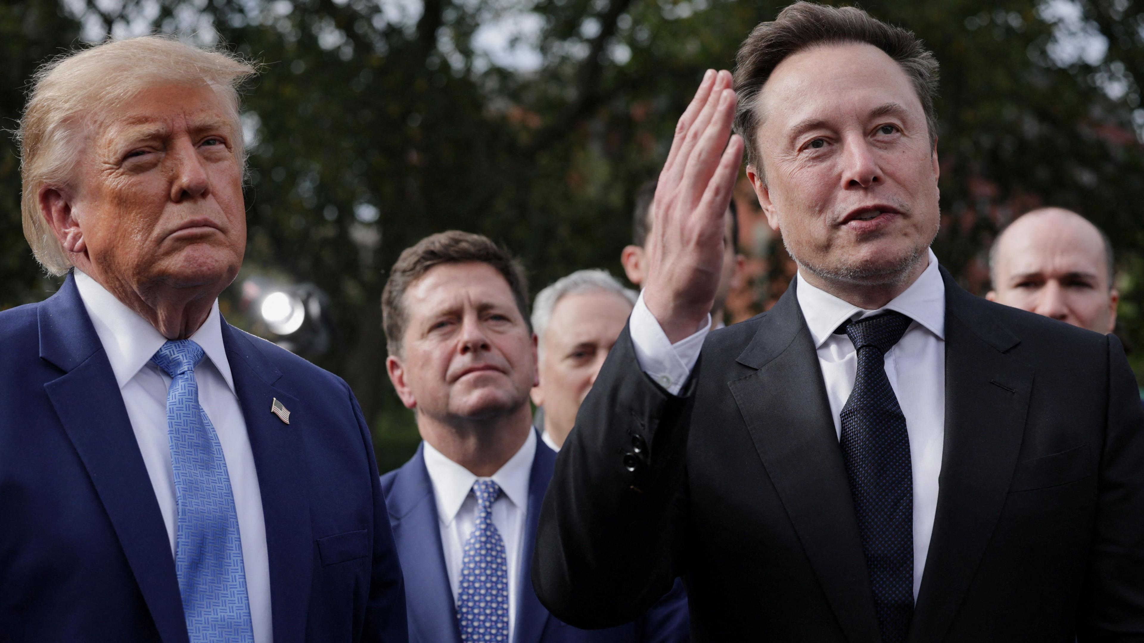 Trump Hosts AI Summit: Three Key Points on Self‑Regulation, Data Centres, and "Super Intelligence"