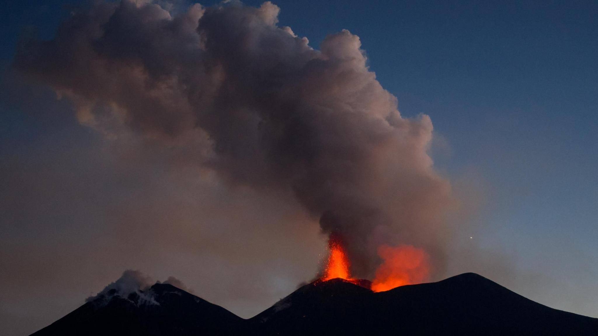 Lightning Fatality Tragedy Unfolds on Sicily’s Mount Etna