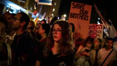 Families of Israeli Hostages Blame Netanyahu for Delays in Return