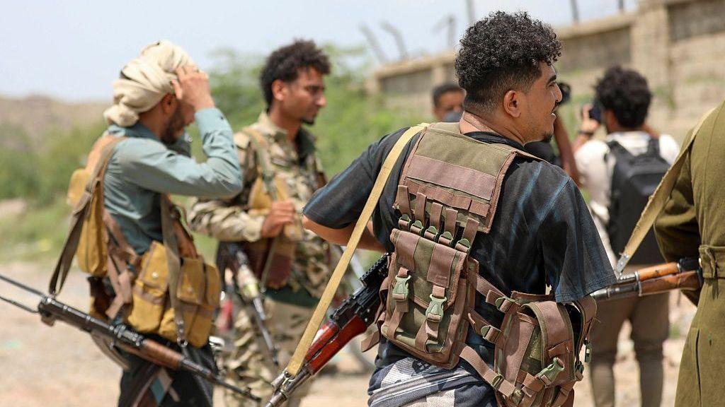 Yemen Governments Claim Control of Bab al‑Mandab Strait Amid Broader Offensive