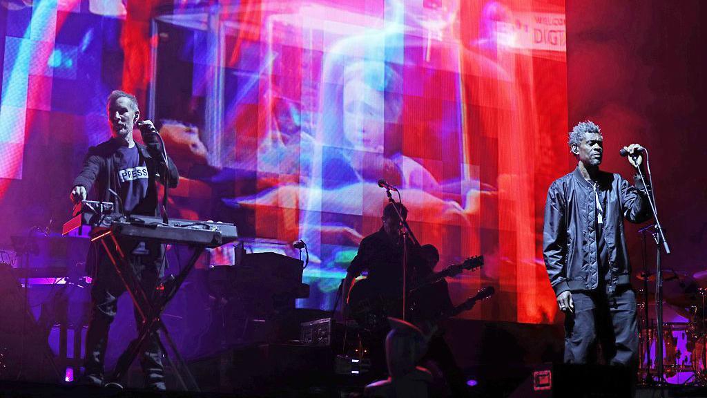 Massive Attack Faces Singapore Ban After Pro‑Palestine Display at Concert