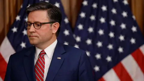 US House Faces Critical Vote to End Historic Shutdown