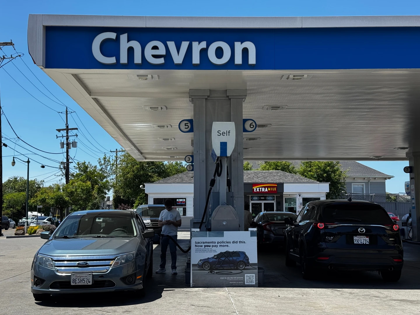 California Governor and Chevron Clash Over Gas Prices Amid Memorial Day Travel Season