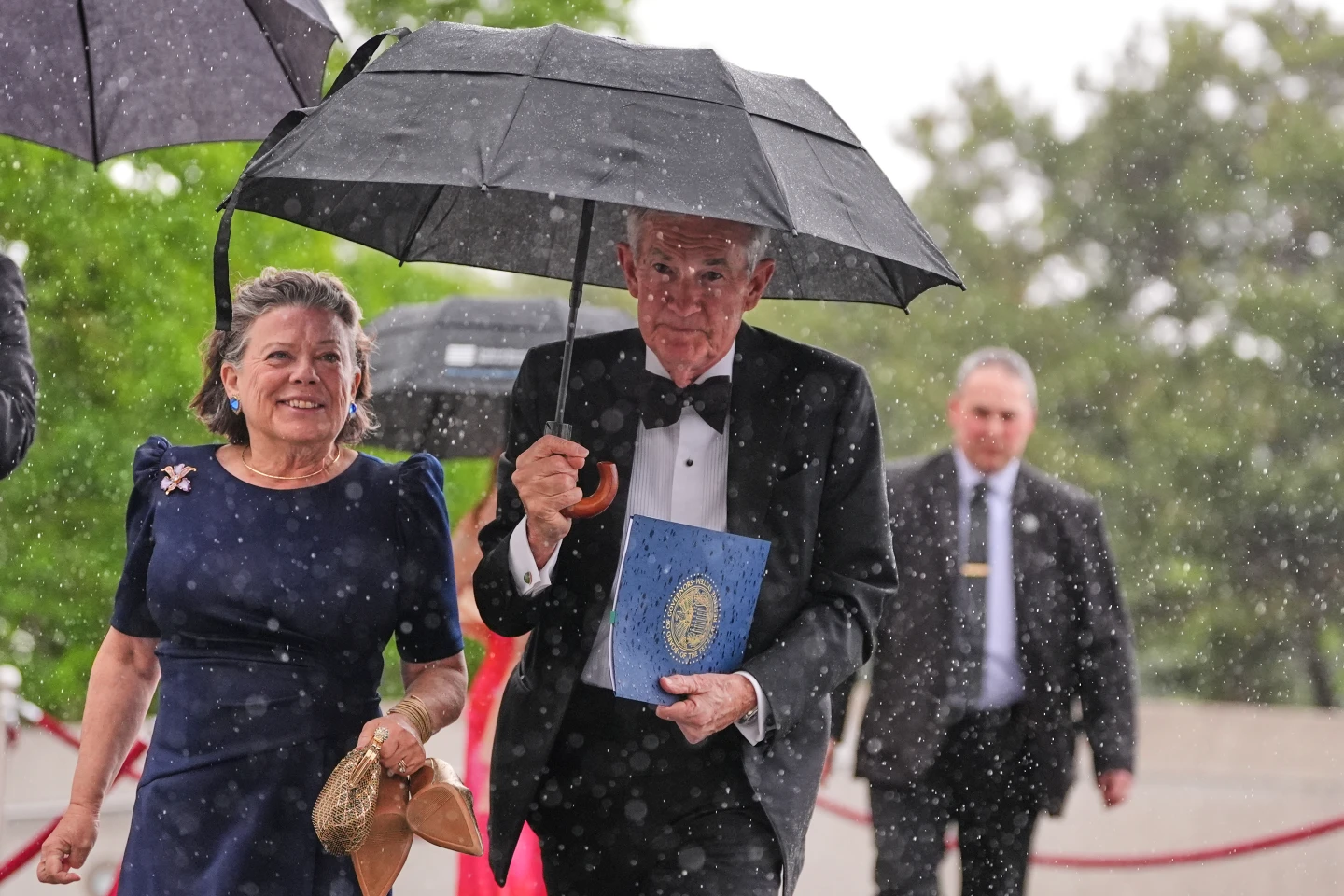 Former Fed Chair Jerome Powell Honored for Defending Central Bank Independence