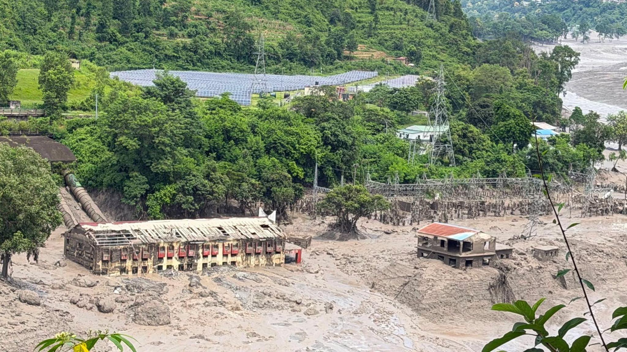 At least 17 Killed as Flash Flood Sweeps Nepal‑Tibet Border