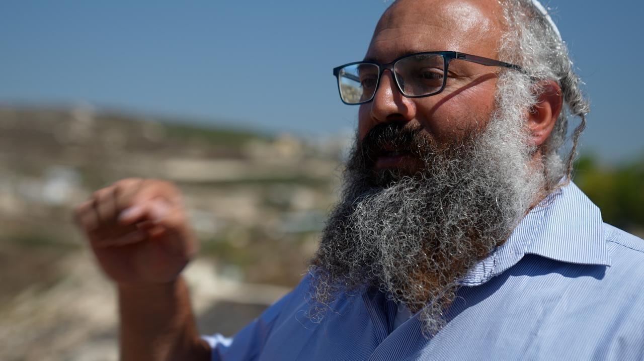 Israeli Settlers Block West Bank Village, Cutting Supplies to Families