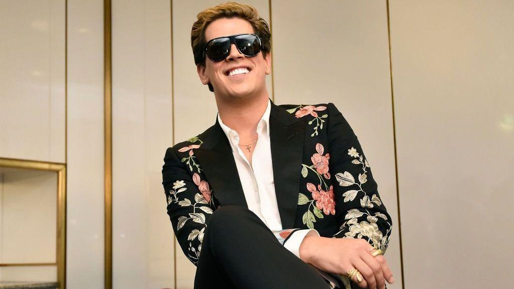 Milo Yiannopoulos Detained by ICE in Louisiana, Sparks Debate on Freedom and Accountability