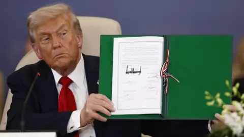 Trump Declares 'New Dawn' as Gaza Peace Plan is Signed