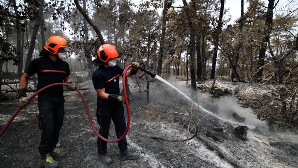 Volunteer Firefighter Under Investigation for Starting Forest Blaze Near Paris