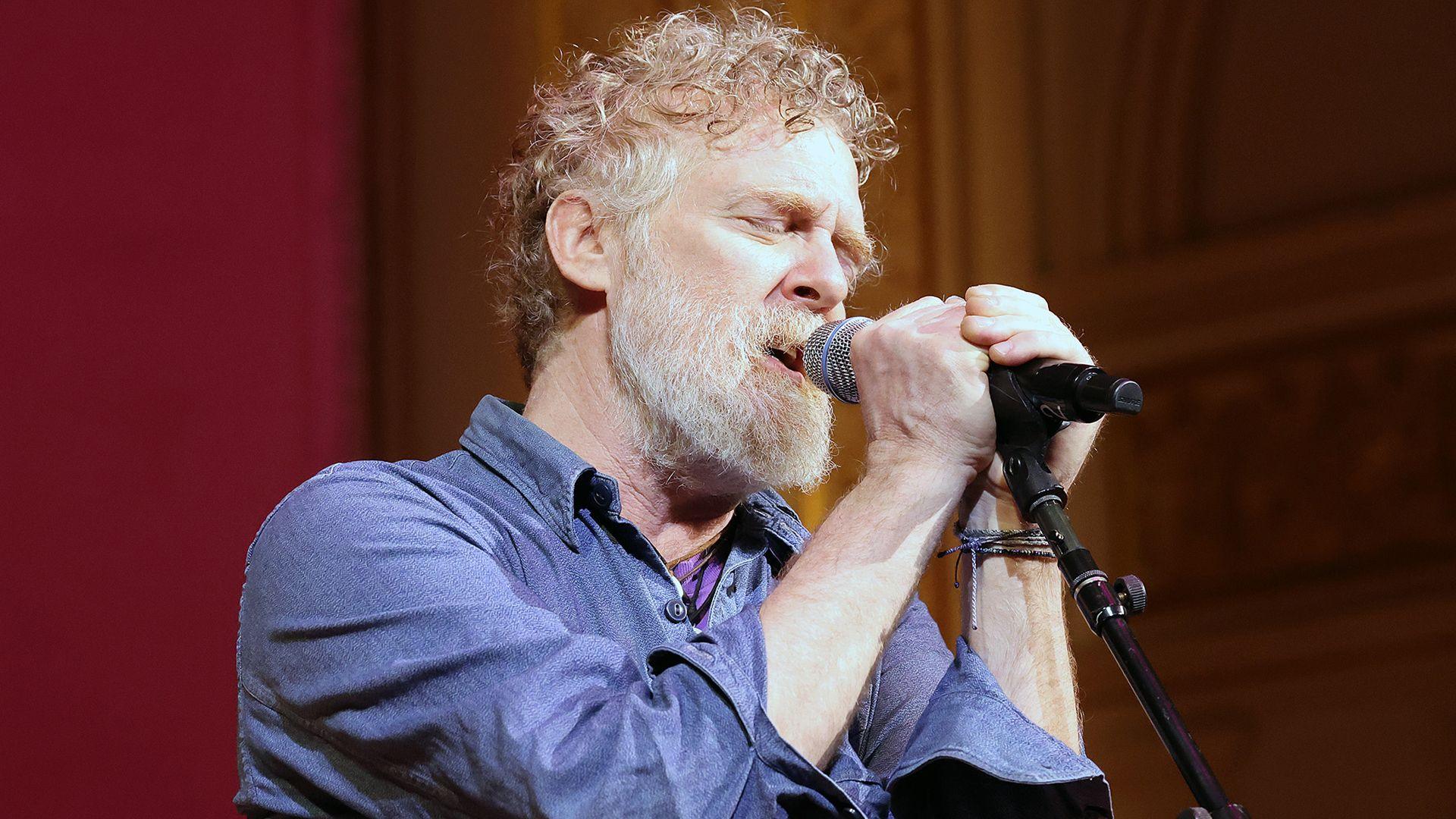 Oscar‑winning songwriter Glen Hansard dies in Dublin motorcycle crash