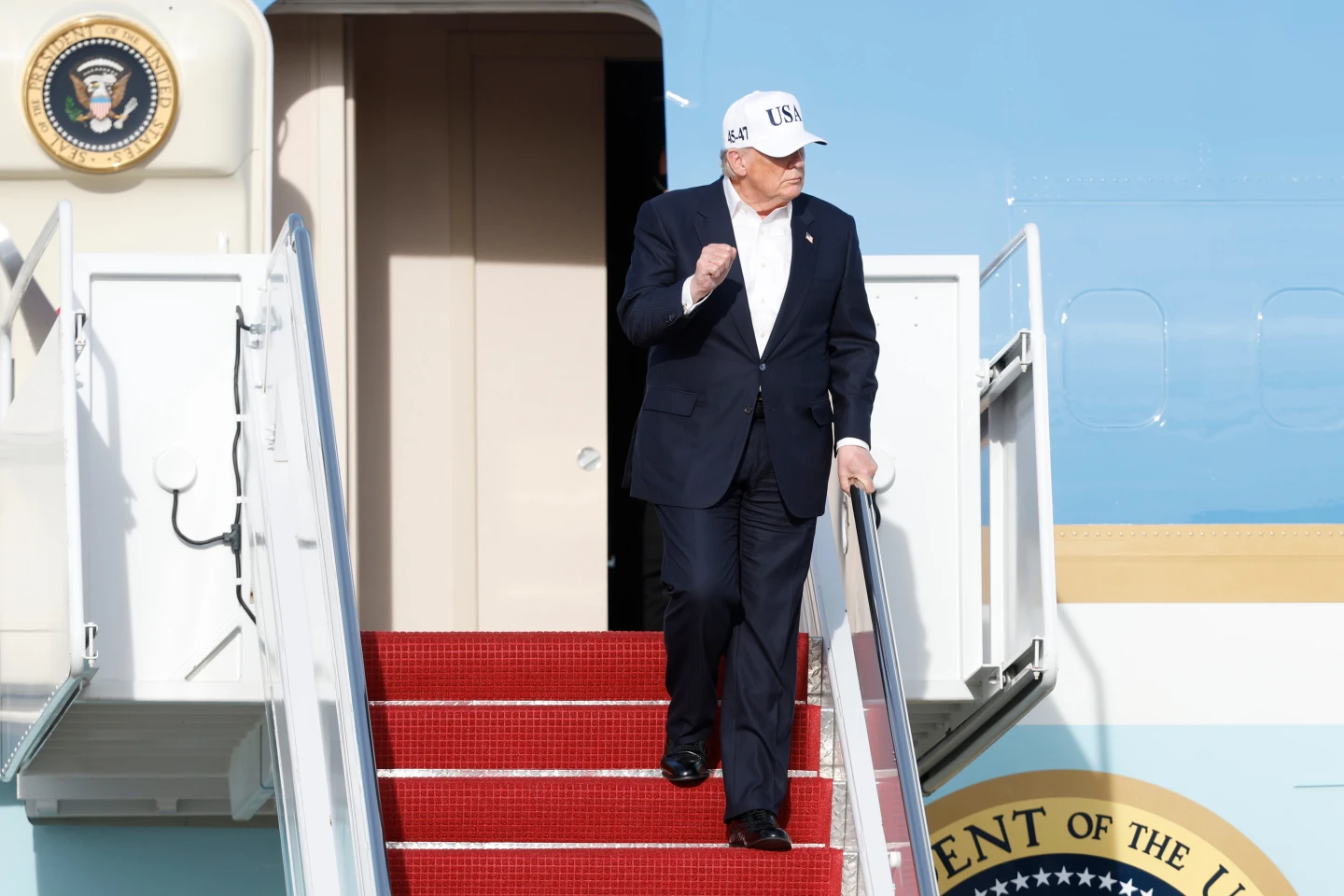 Trump Set for Medical Exam as Health Concerns Intensify Ahead of Midterms