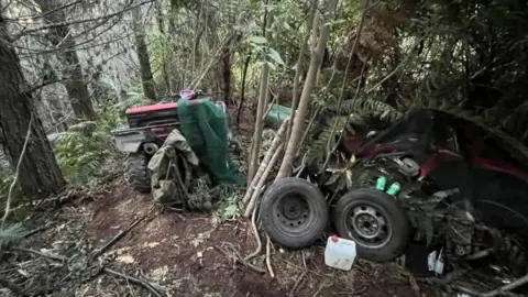 Images Released of NZ Father's Hiding Place with Children
